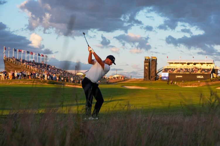 Wyndham Clark turning the US Open into a runaway. Scheffler still has hope for a slam